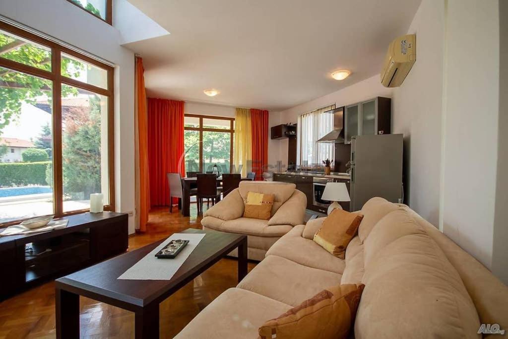 Generaator House Vila Aheloy Exterior foto